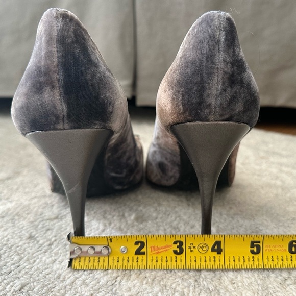 Stuart Weitzman heels - Picture 4 of 5